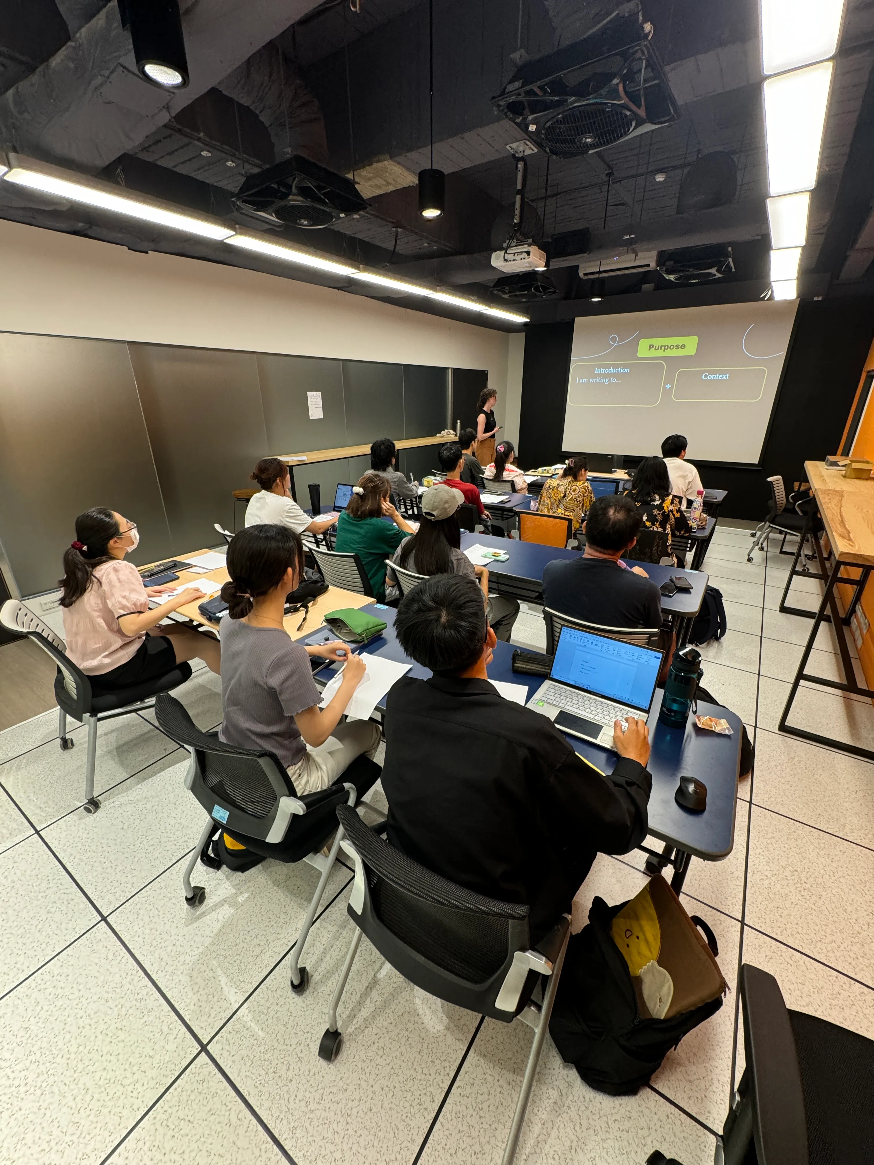 國立中山大學西灣學院全英語卓越教學中心 National Sun Yat-sen University
